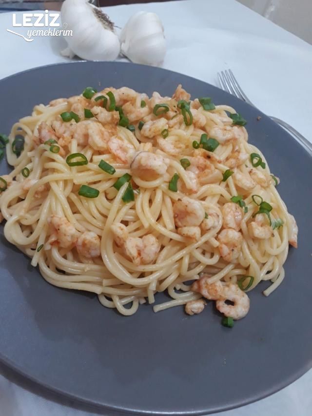 Enfes Soslu Karidesli Makarna