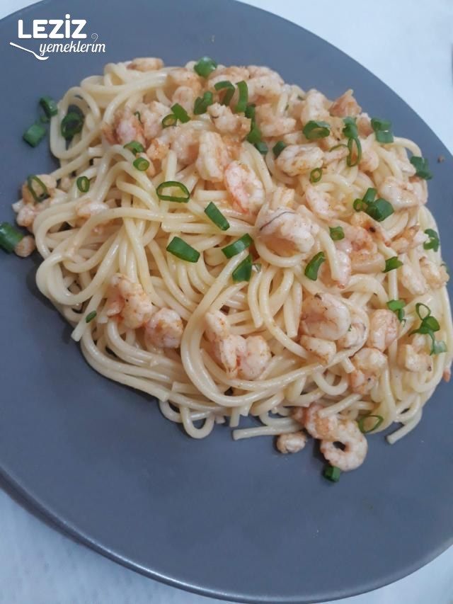 Enfes Soslu Karidesli Makarna