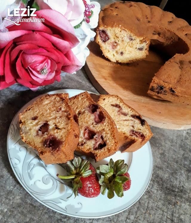 Çilekli Kek Yapımı