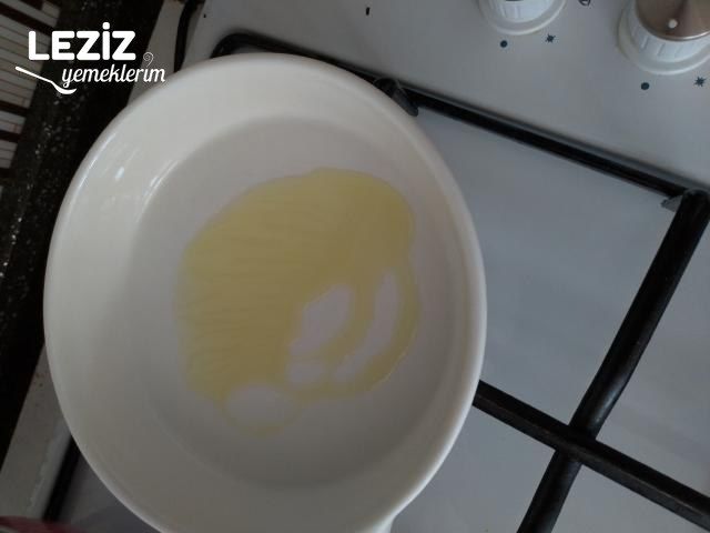 Kahvaltılık Salçalı Sosis Nasıl Pişirilir