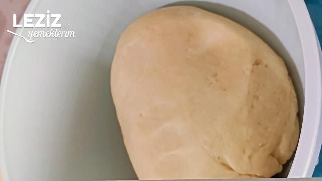 Pastane Tadında Tuzla Kurabiye