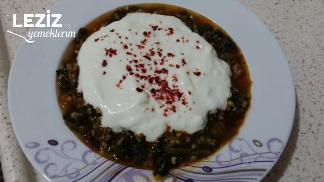 Yoğurtlu Ispanak Yemeği