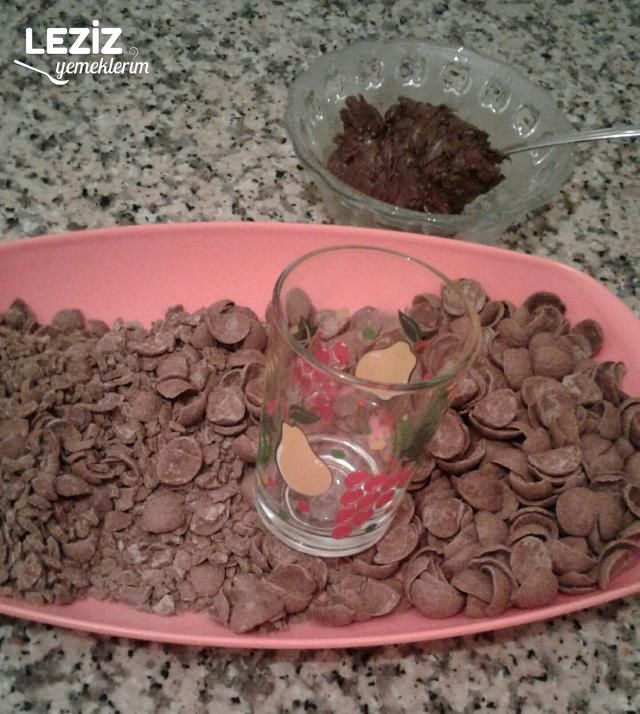 Kelogslu Çikolatalı Kurabiye