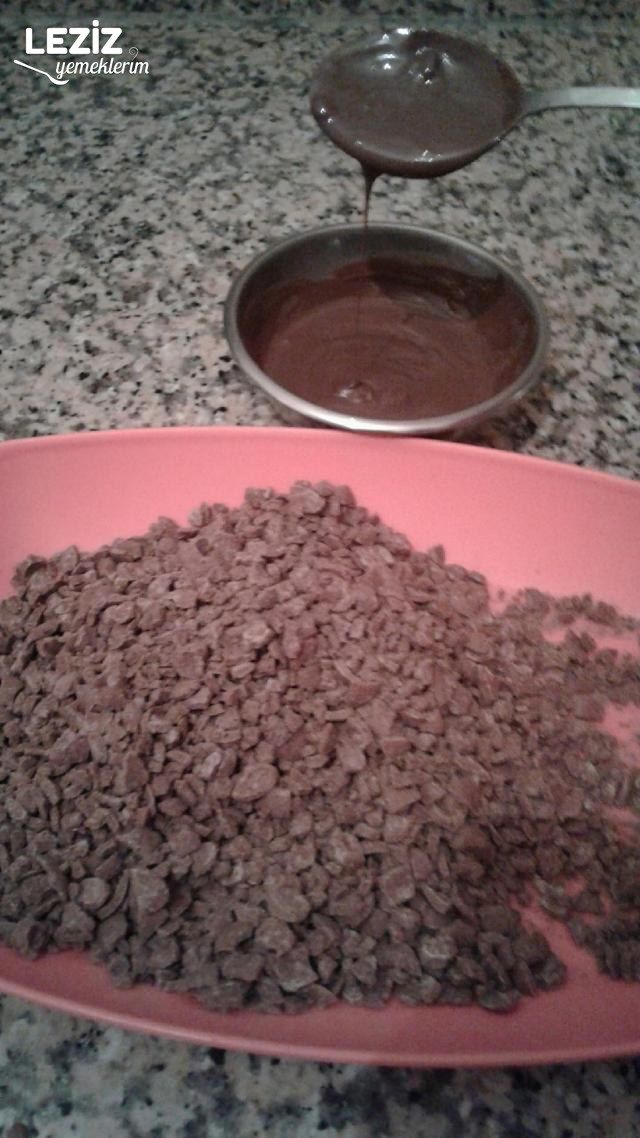 Kelogslu Çikolatalı Kurabiye