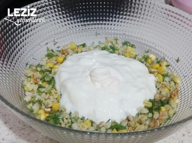 Nefis Yoğurtlu Buğday Salatası Tarifi