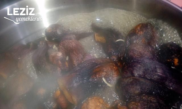 Zeytinyağlı Kuru Dolma Nasıl Yapılır?