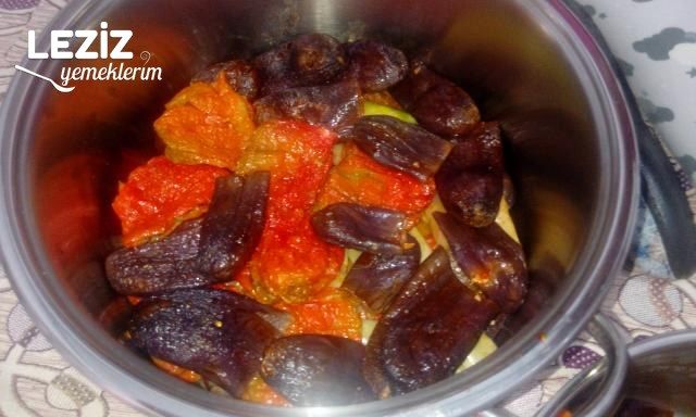 Zeytinyağlı Kuru Dolma Nasıl Yapılır?