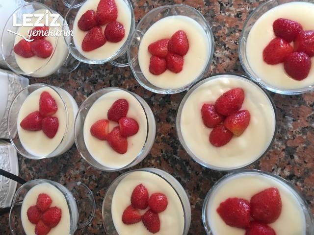 Çilekli Jöleli Sütlü Tatlı