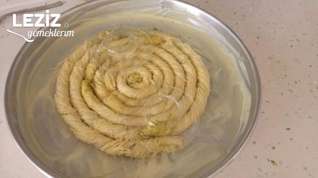 Pastane Usulü Burma Kadayıf (Bütün Aşamalarıyla)