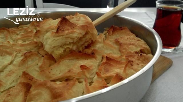 Enfes Pratik Patatesli Börek