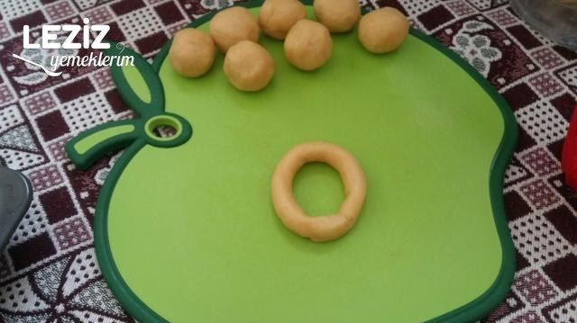 Mahlepli Kandil Simidi