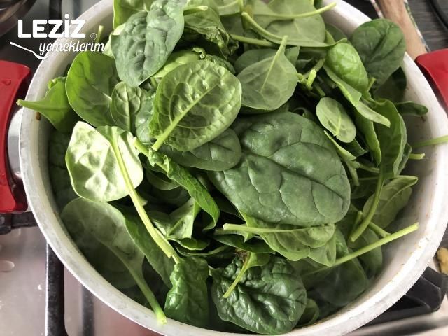 Cherry Domatesli Kıymalı Ispanak Yemeği