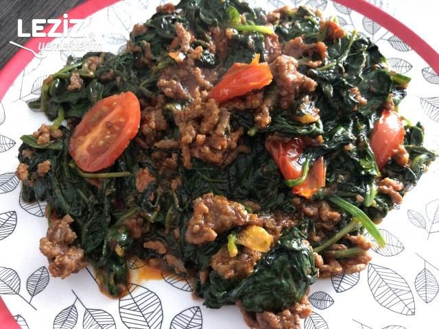 Cherry Domatesli Kıymalı Ispanak Yemeği