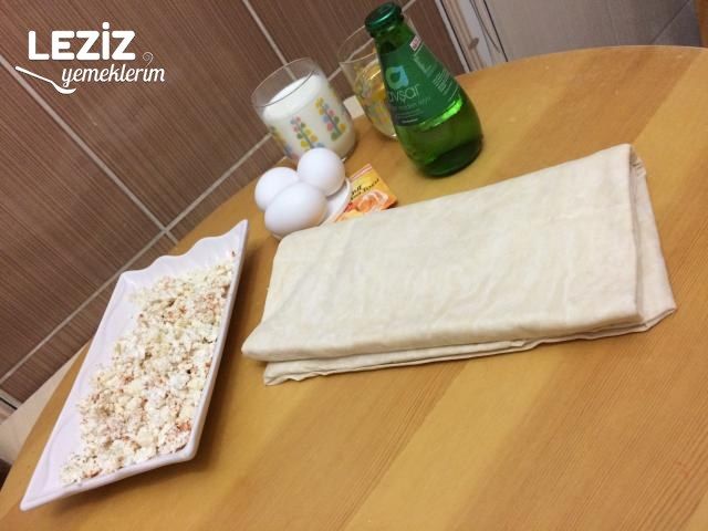 Su Böreği Tadında Sodalı Börek