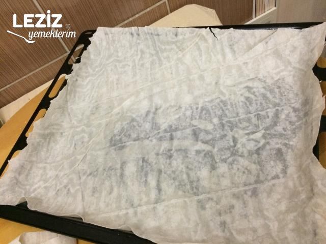 Su Böreği Tadında Sodalı Börek