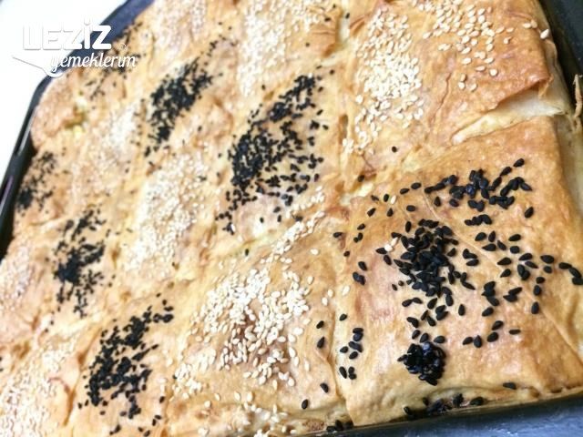 Su Böreği Tadında Sodalı Börek