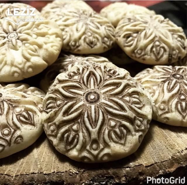 Çiçek Desenli Kurabiye