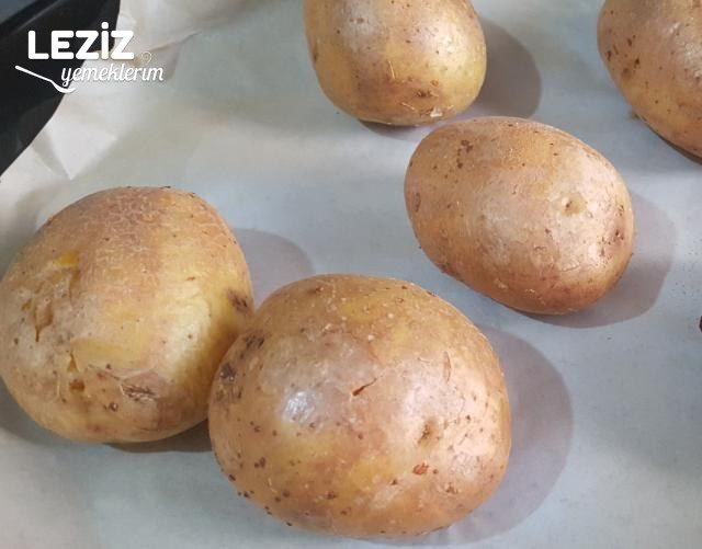 Kumpir (Mikrodalgada - 15 Dk'da Hazır)