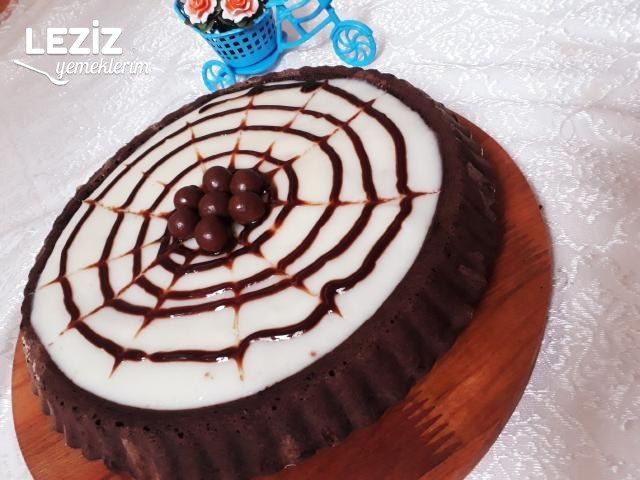 Muhallebili Tart Kek Tarifi (Yaş Pasta Lezzetinde)