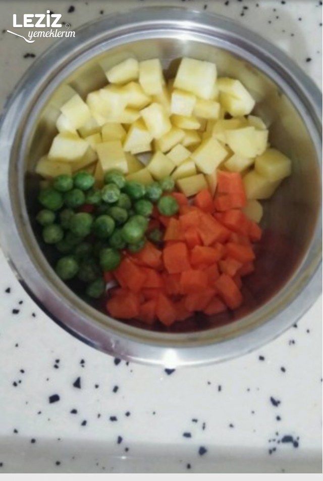 Rus Salatası Tarifi