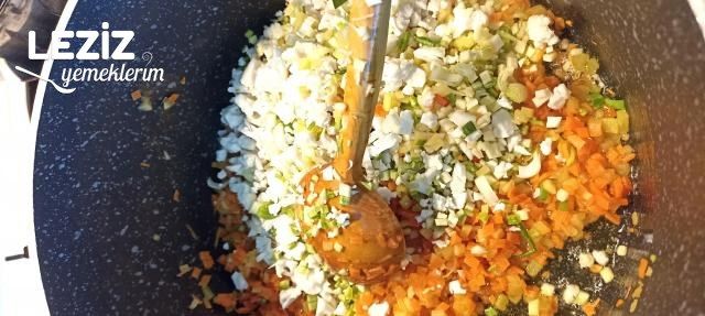 Çeşnili Karnabahar Çorbası Tarifi