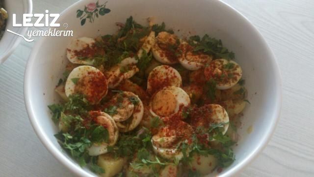 Patatesli Yumurta Salatası