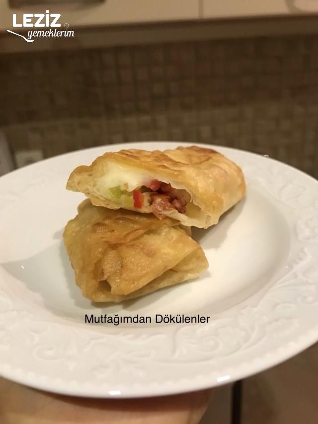 Kıyır Kıyır Paçanga Böreği