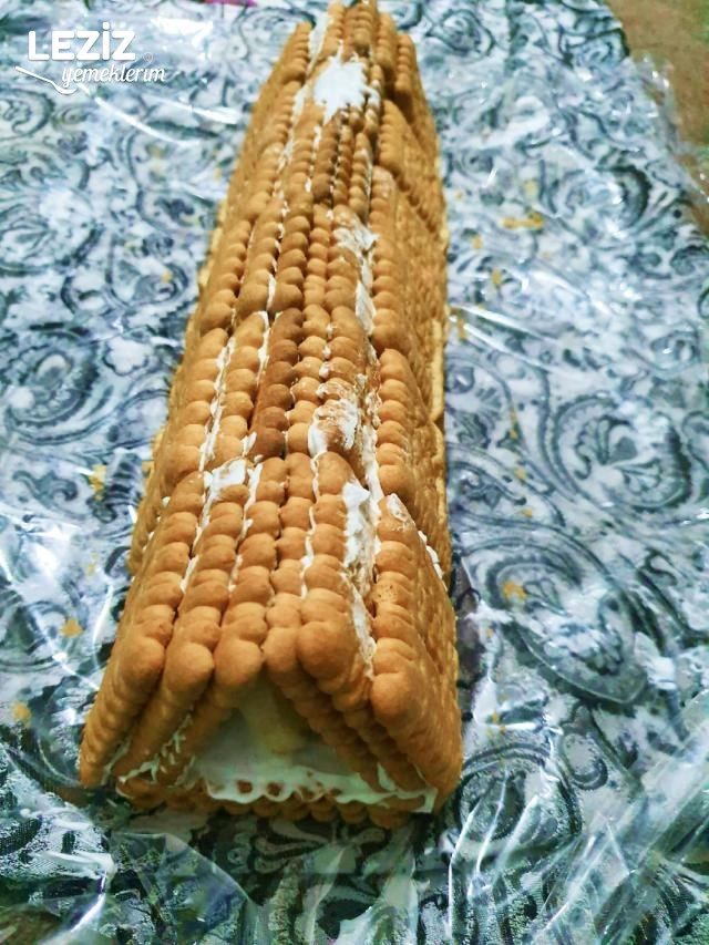 Enfes Tadıyla Çok Pratik Piramit Pasta