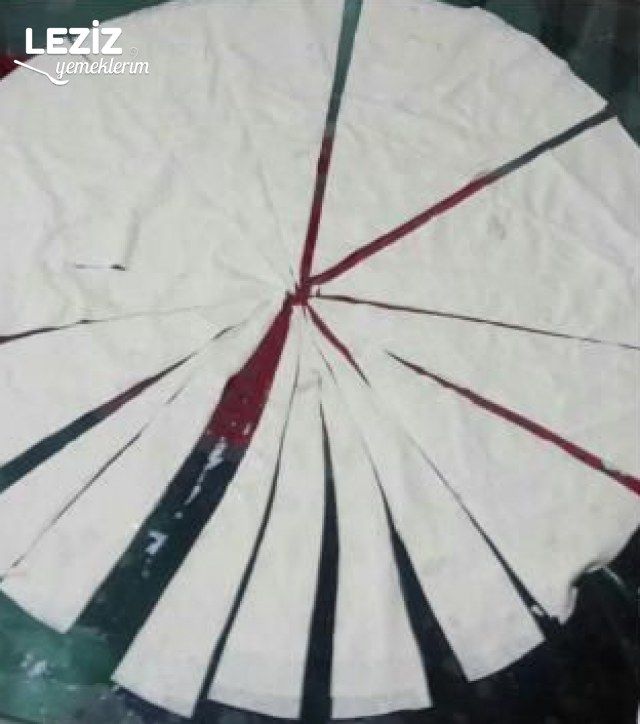 Çok Lezzetli Kruvasan Börek