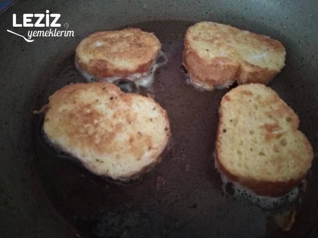 Baharatlı Yumurtalı Ekmek