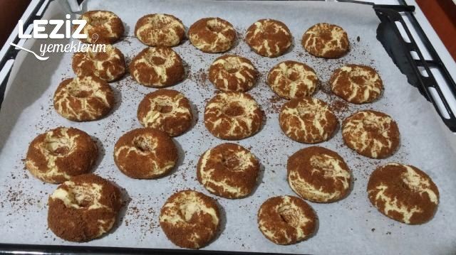 Bisküvi Kaplı Dolgulu Çatlak Kurabiye