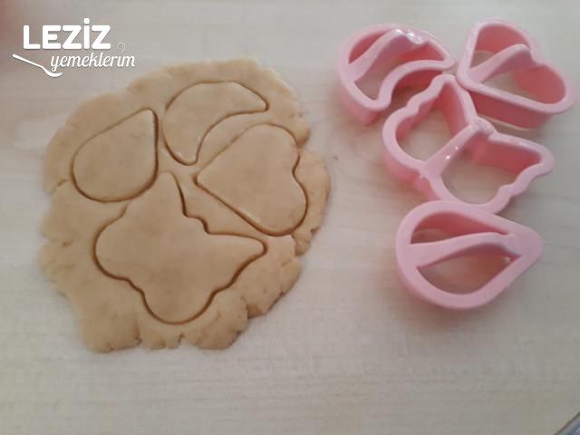 Tuzlu Kurabiye (Deneyin - Çok Pratik)