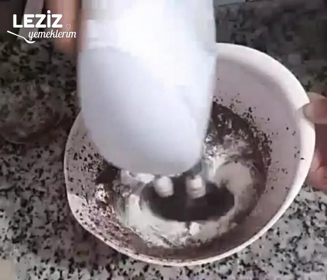 Muhallebili Tart Kek (Püf Noktaları İle)