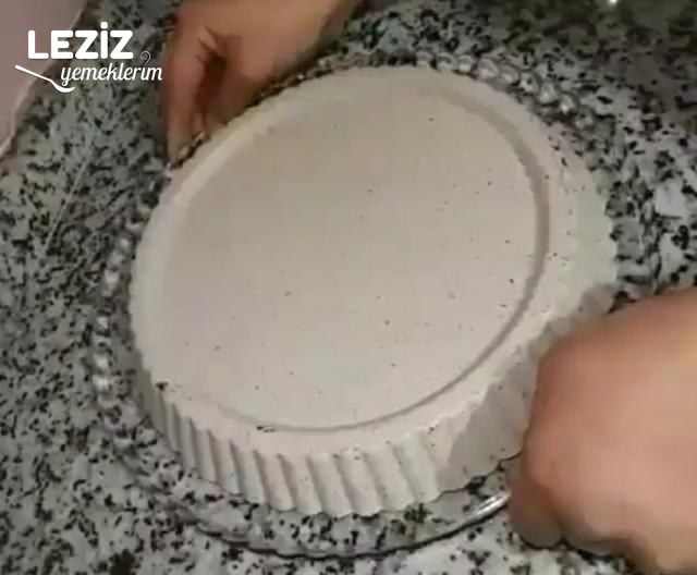 Muhallebili Tart Kek (Püf Noktaları İle)