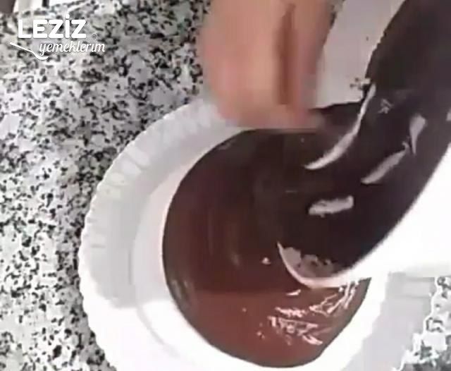 Muhallebili Tart Kek (Püf Noktaları İle)