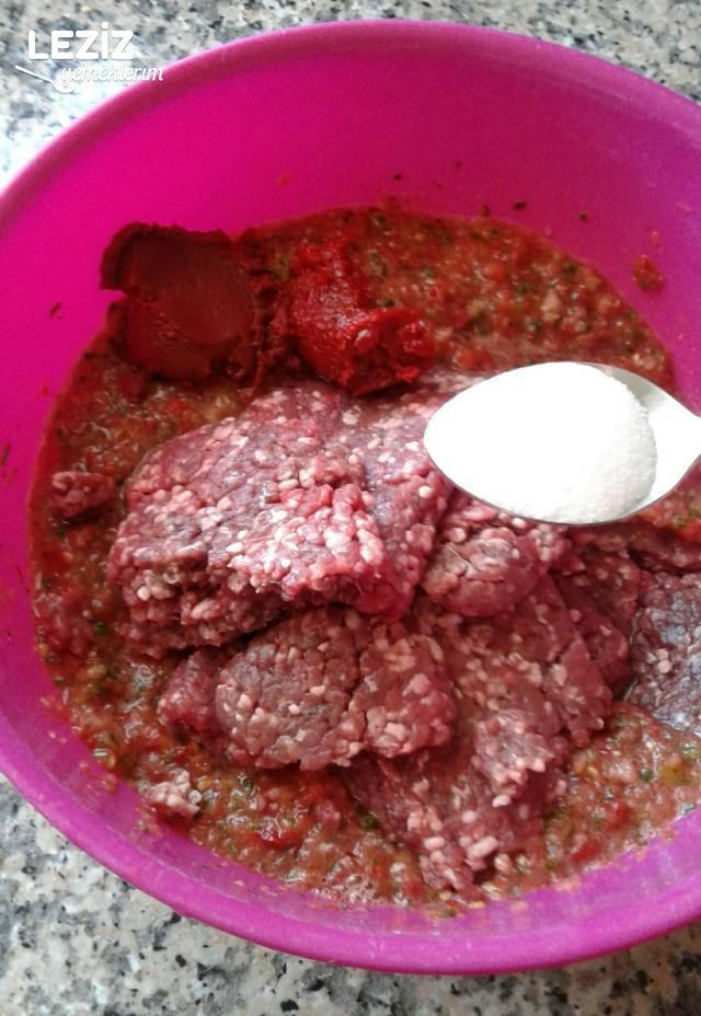 Lahmacun Harcı Nasıl Hazırlanır?