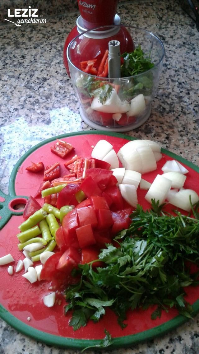 Lahmacun Harcı Nasıl Hazırlanır?