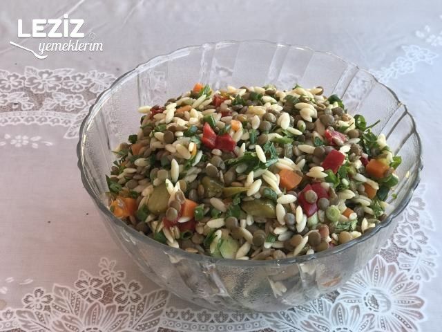 Yoğurtlu Arpa Şehriyeli Mercimek Salatası