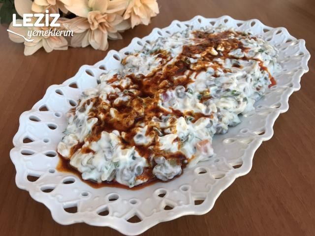 Yoğurtlu Arpa Şehriyeli Mercimek Salatası