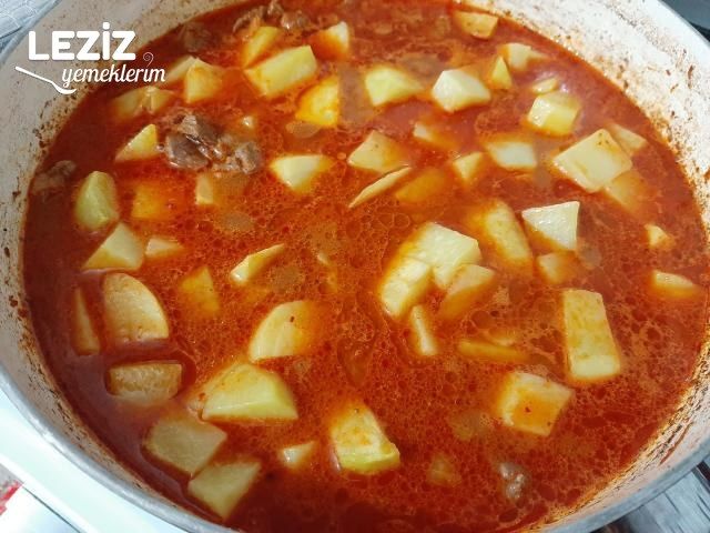 Patatesli Et Yemeği