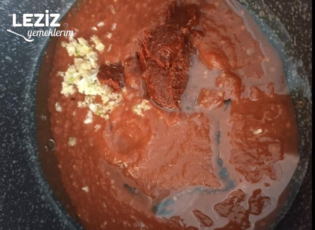 Sarımsaklı Köfte (Fellah Köftesi)