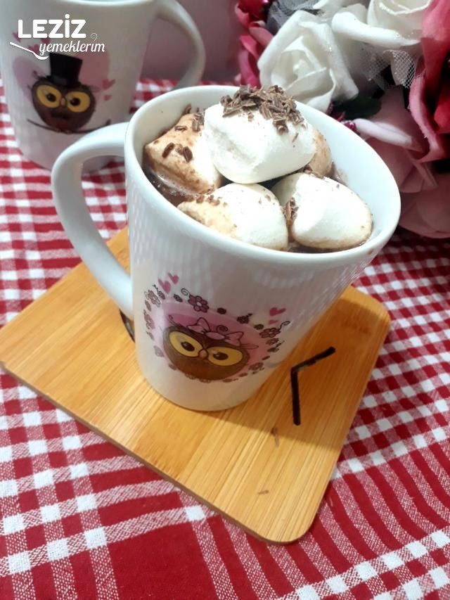 Onsuz Kış Olmaz: Marsmelowlu Sıcak Çikolata