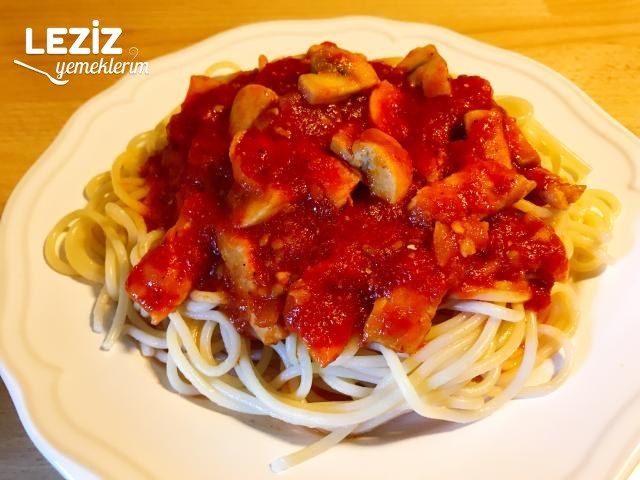 Tavuk Ve Mantar Soslu Makarna