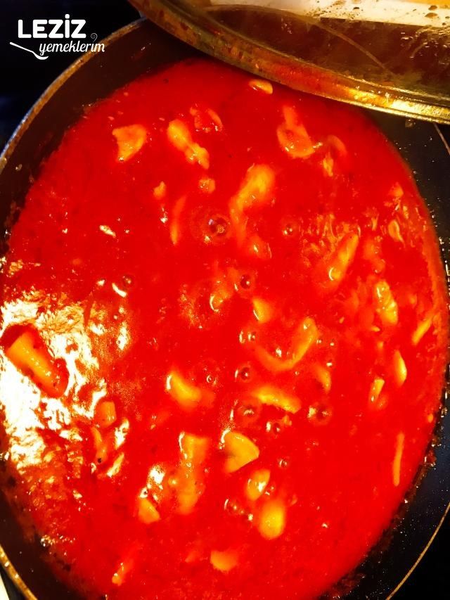 Tavuk Ve Mantar Soslu Makarna