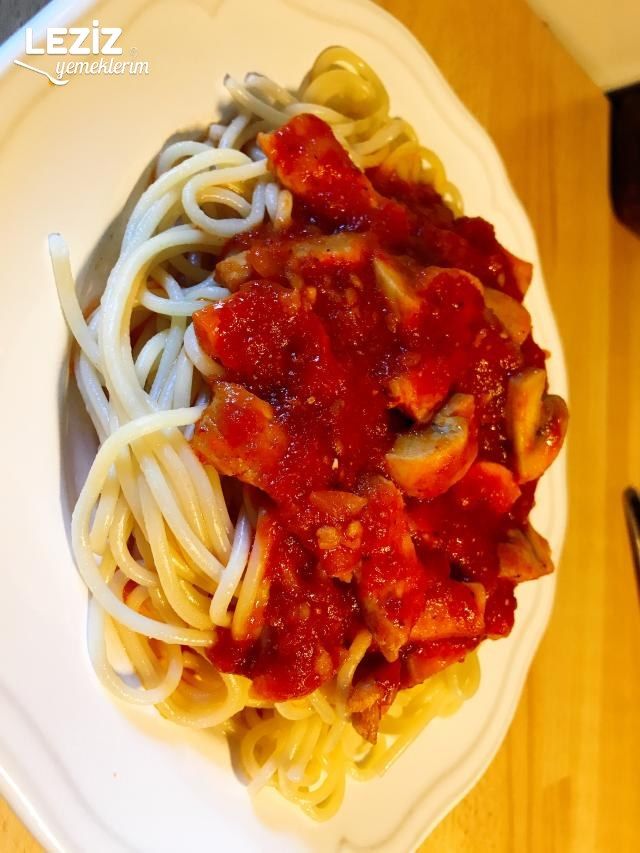 Tavuk Ve Mantar Soslu Makarna