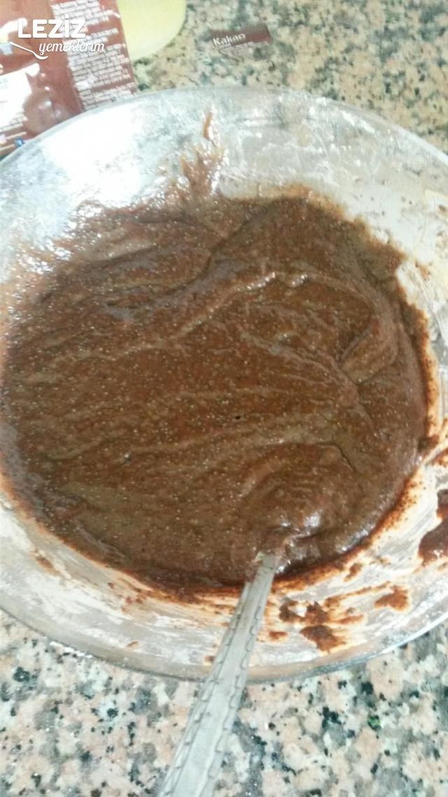 Vişneli Kakaolu İrmik Tatlısı