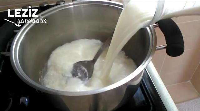 Fırında Sütlaç Tarifi (Tam Kıvamında)