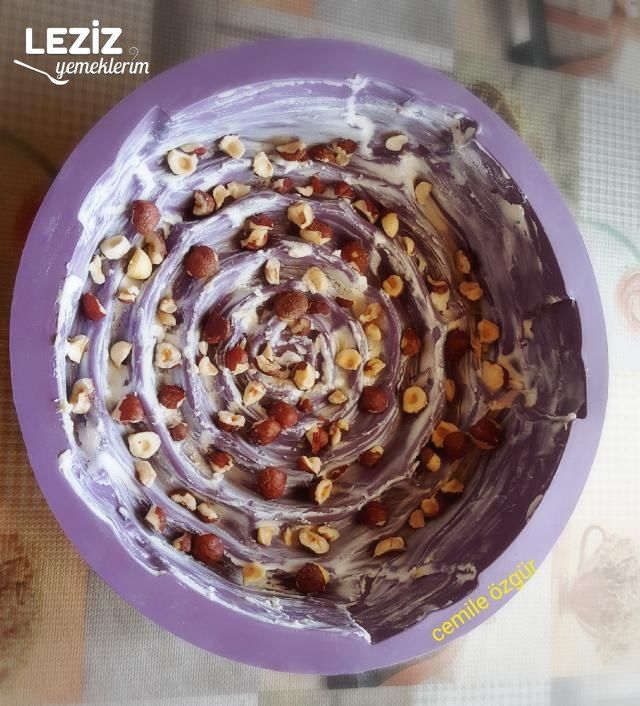 Nefis Fındıklı Kek