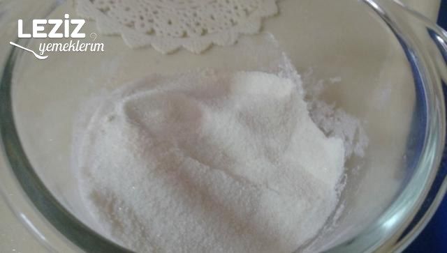 Vişneli Kayısılı Renkli Puding