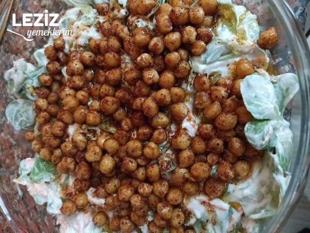 Çıtır Nohutlu Semizotu Salatası Tarifi